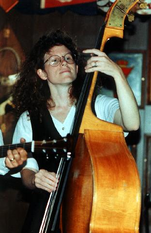 http://highwatermusic.com/Steph.jpg